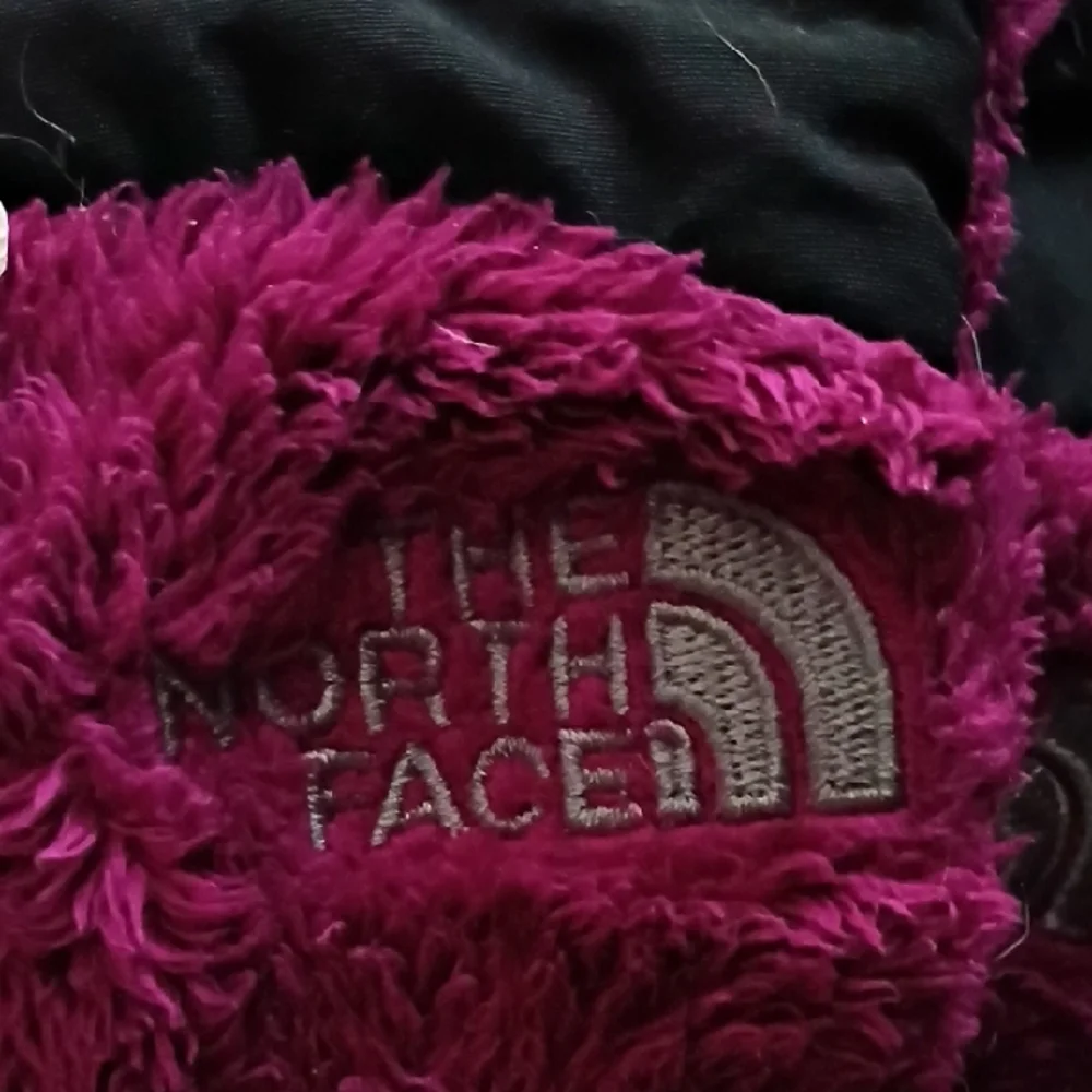 The North Face Magenta and Black Fleece Gloves